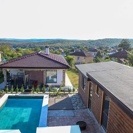 Βίλα конакъ войнов Yasna Polyana